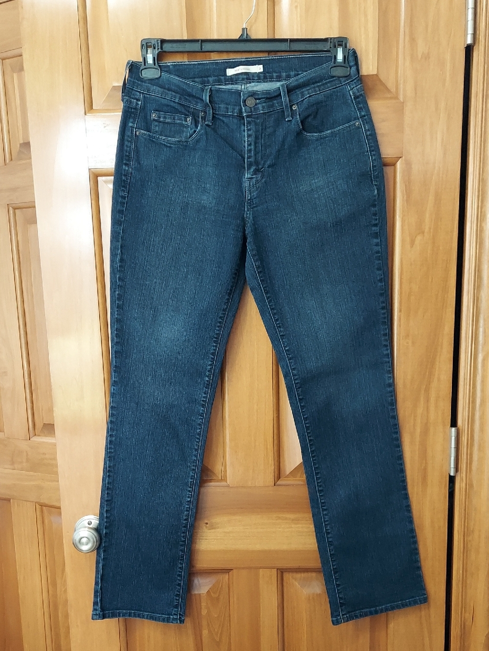 Levi's 505 Straight Leg Stretchy Dark Blue Jeans, Size 8, Like New Levi Strauss